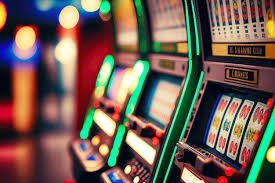 Mobile phone showing Dream Catcher roulette table interface on kingslot login